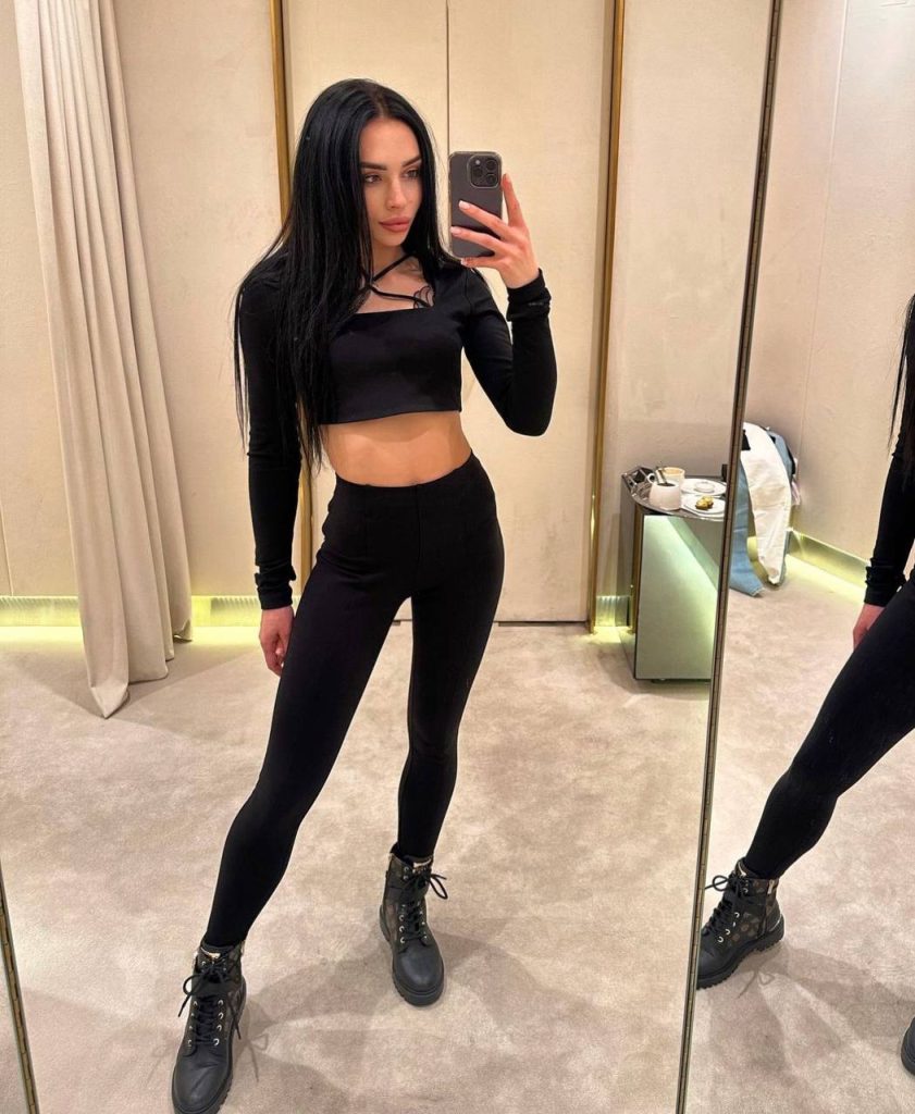 Элитная шлюха Клара в Москве