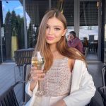 Элитная эскортница Зоя в Москве